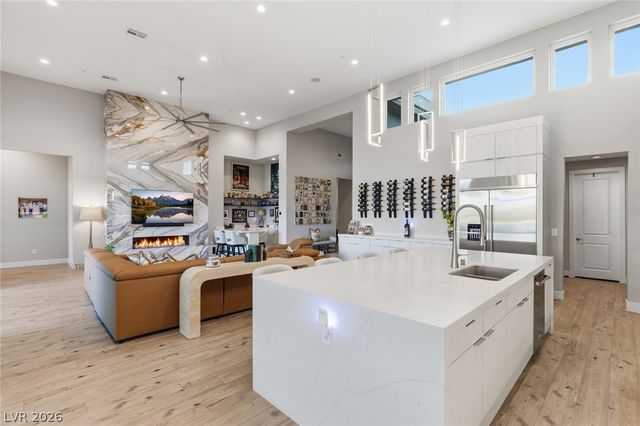 100 Tre Pietre Street, Henderson, NV 89011