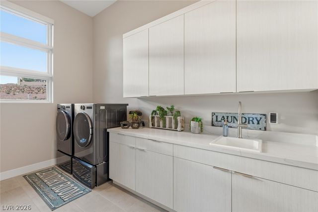 100 Tre Pietre Street, Henderson, NV 89011