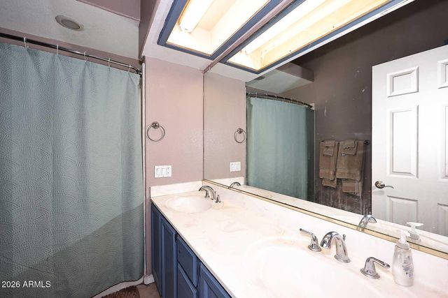 1643 E FAIRVIEW Street, Chandler, AZ 85225