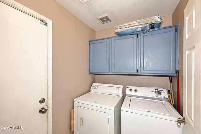 1643 E FAIRVIEW Street, Chandler, AZ 85225