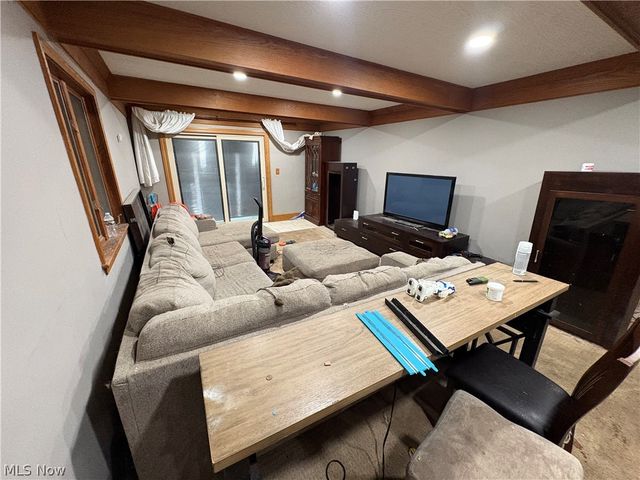 20 Harmony Hills Drive, Akron, OH 44321