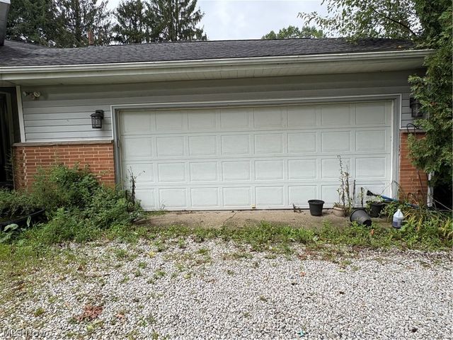 20 Harmony Hills Drive, Akron, OH 44321