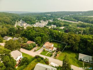 32 Cedar Lane, Montville, CT 06382