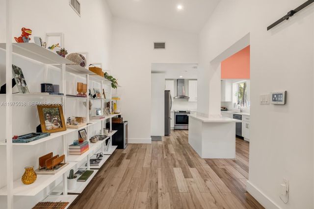 7630 NE 8th Ave, Miami, FL 33138