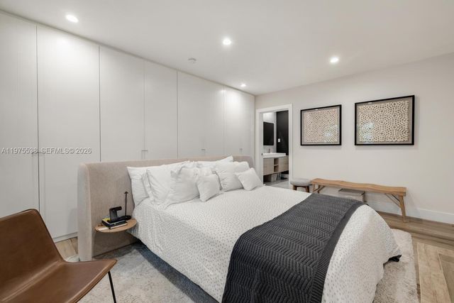 7630 NE 8th Ave, Miami, FL 33138