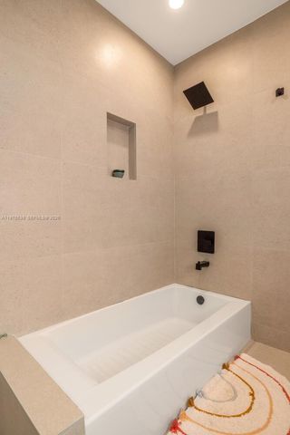 7630 NE 8th Ave, Miami, FL 33138