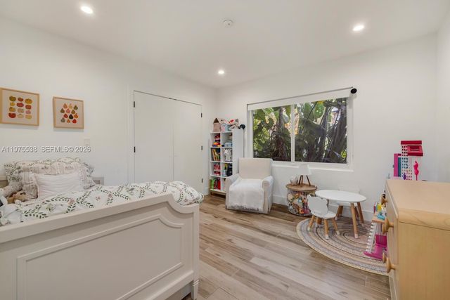 7630 NE 8th Ave, Miami, FL 33138