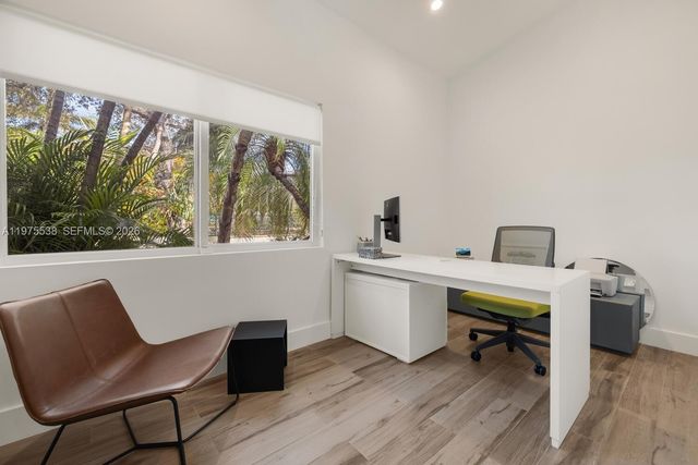 7630 NE 8th Ave, Miami, FL 33138