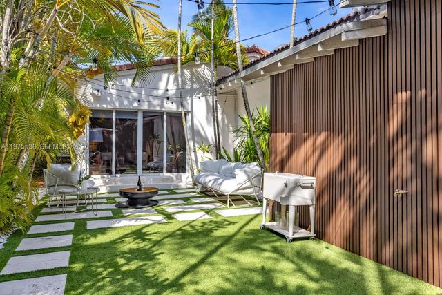 7630 NE 8th Ave, Miami, FL 33138