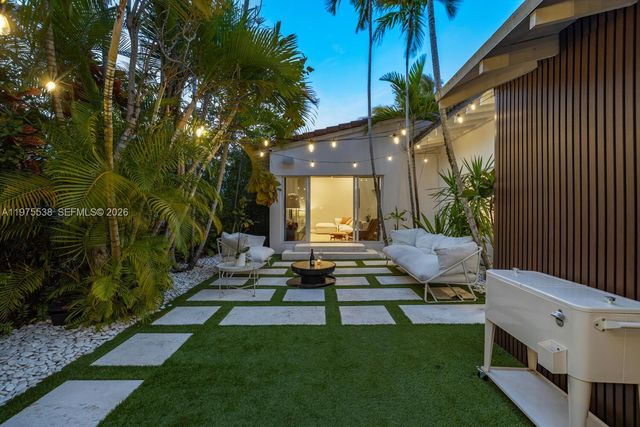 7630 NE 8th Ave, Miami, FL 33138