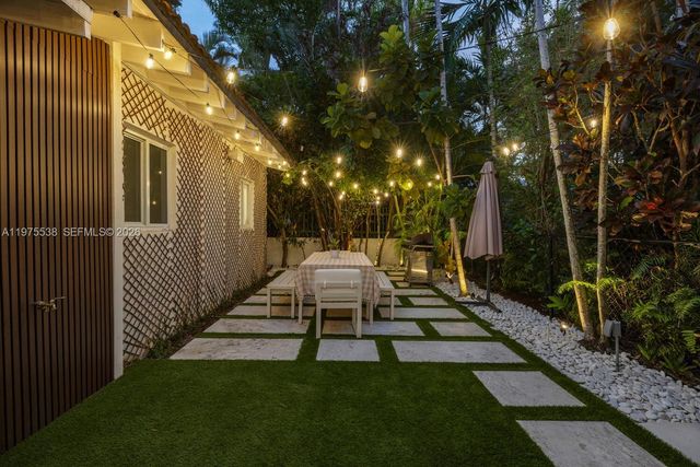 7630 NE 8th Ave, Miami, FL 33138