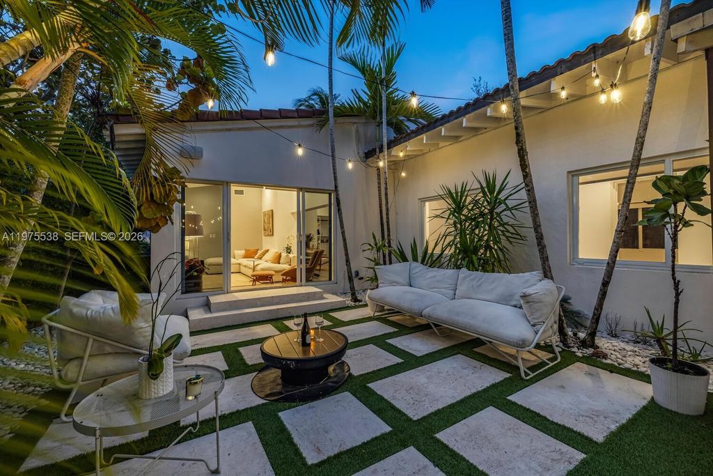 7630 NE 8th Ave, Miami, FL 33138