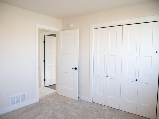 3606 Decorah Way S, Fargo, ND 58104