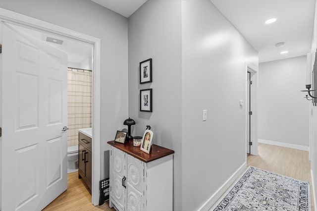 26 Oak St, New Bedford, MA 02740