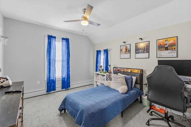 26 Oak St, New Bedford, MA 02740