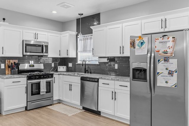 26 Oak St, New Bedford, MA 02740