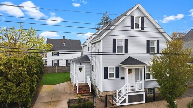 26 Oak St, New Bedford, MA 02740