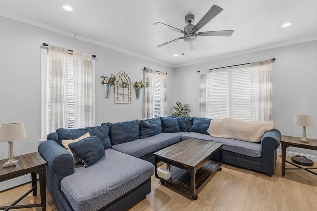 26 Oak St, New Bedford, MA 02740
