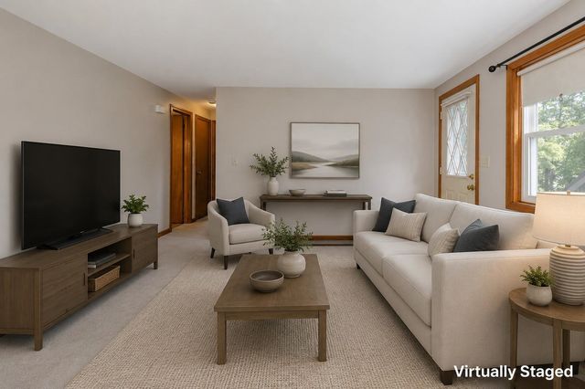 90 Dawson Avenue, Manchester, NH 03104