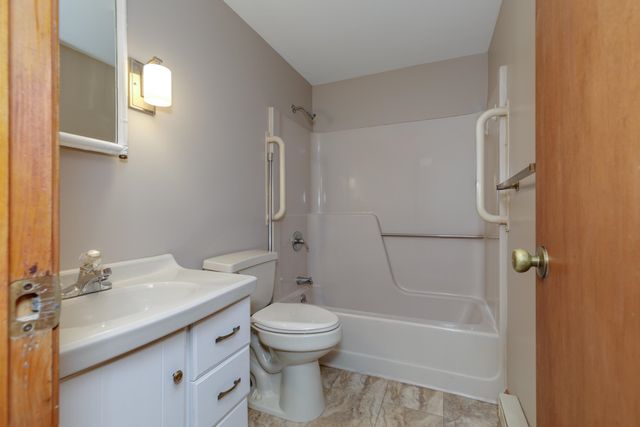 90 Dawson Avenue, Manchester, NH 03104