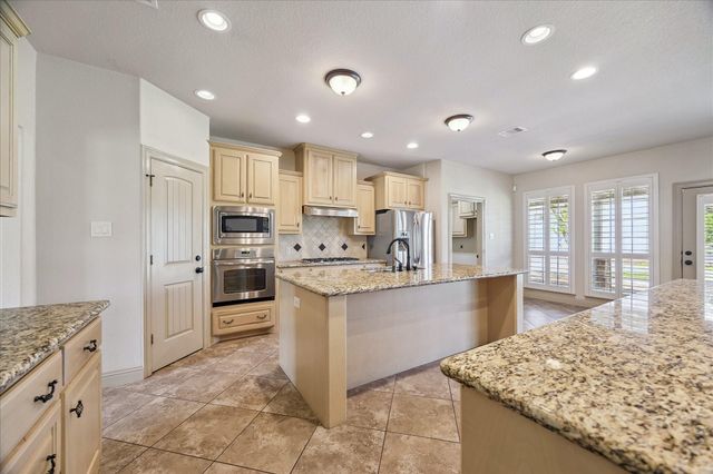 1091 Caney Trail Drive, Wharton, TX 77488