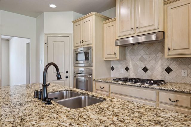 1091 Caney Trail Drive, Wharton, TX 77488