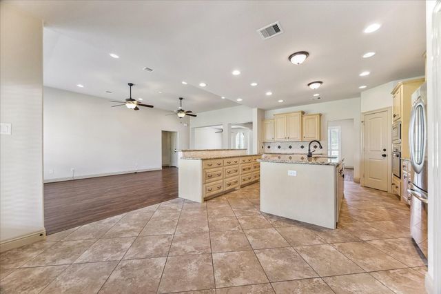 1091 Caney Trail Drive, Wharton, TX 77488