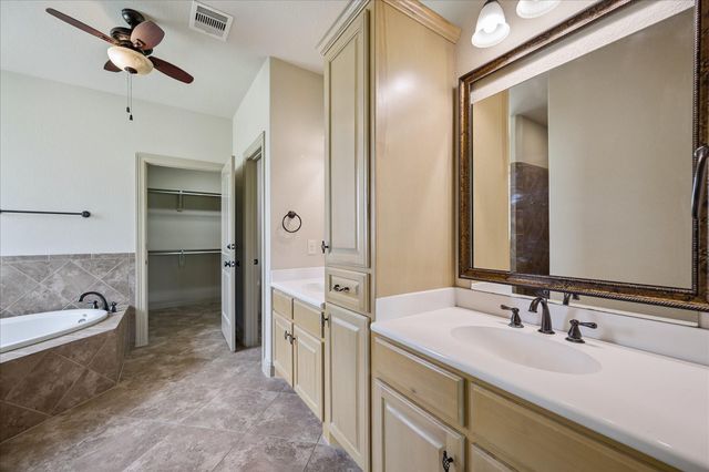 1091 Caney Trail Drive, Wharton, TX 77488