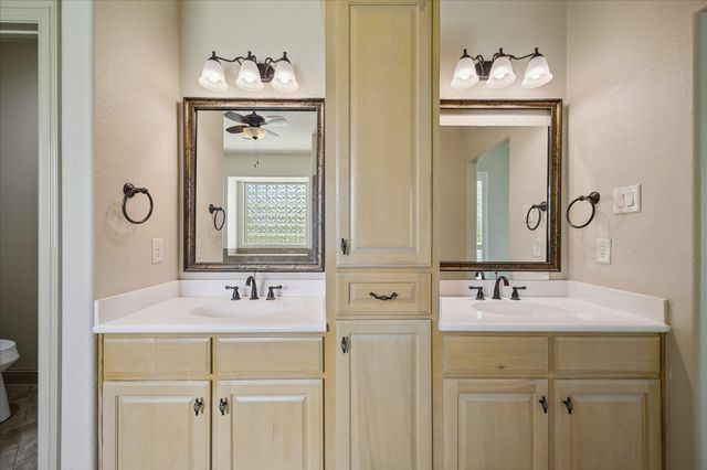 1091 Caney Trail Drive, Wharton, TX 77488