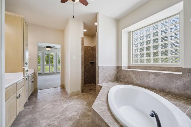1091 Caney Trail Drive, Wharton, TX 77488