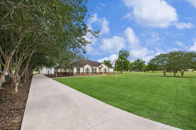 1091 Caney Trail Drive, Wharton, TX 77488