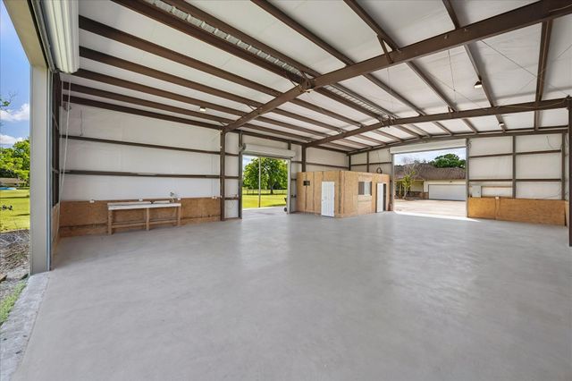 1091 Caney Trail Drive, Wharton, TX 77488