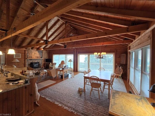 979 Wagon Road, Warrensville, NC 28693