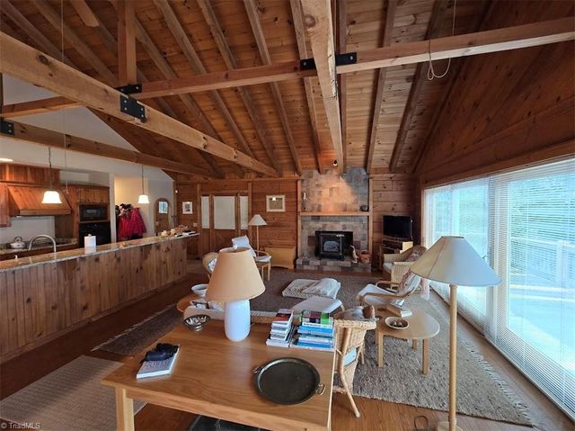 979 Wagon Road, Warrensville, NC 28693