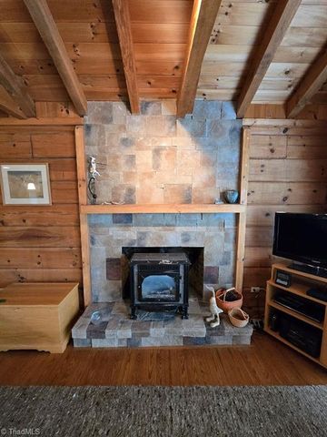 979 Wagon Road, Warrensville, NC 28693