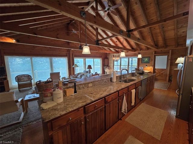 979 Wagon Road, Warrensville, NC 28693