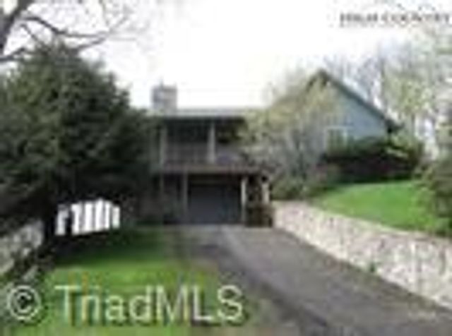 979 Wagon Road, Warrensville, NC 28693