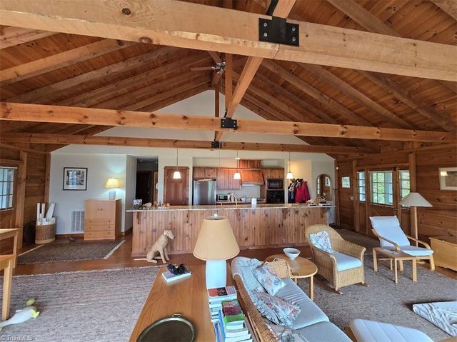 979 Wagon Road, Warrensville, NC 28693