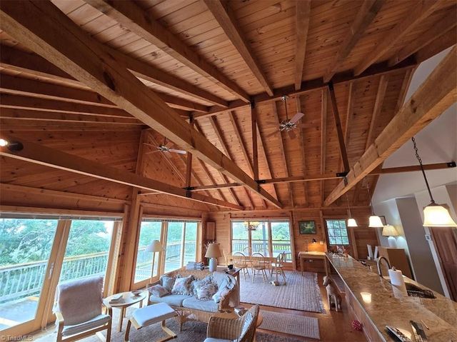 979 Wagon Road, Warrensville, NC 28693