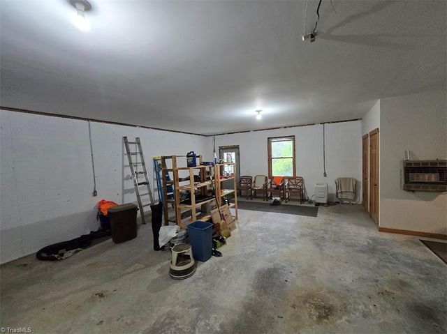 979 Wagon Road, Warrensville, NC 28693