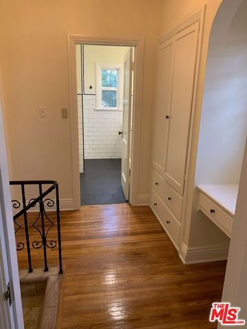 1302 S Orange Drive, Los Angeles, CA 90019
