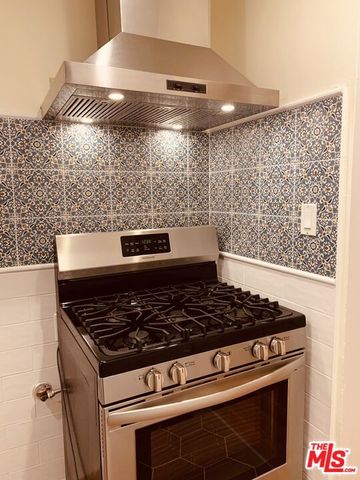 1302 S Orange Drive, Los Angeles, CA 90019