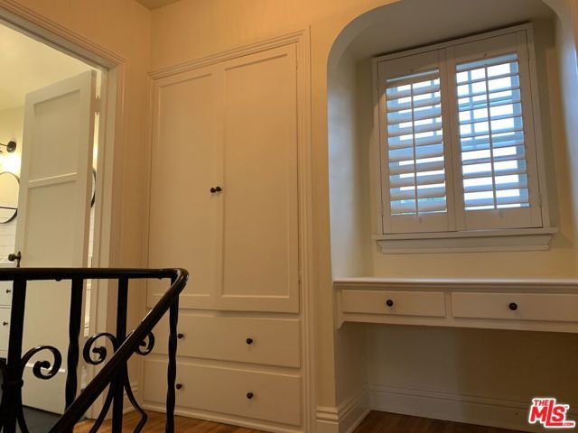 1302 S Orange Drive, Los Angeles, CA 90019
