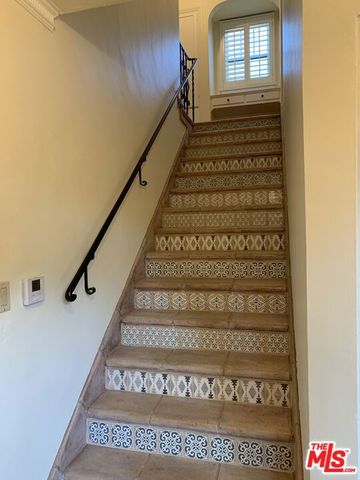 1302 S Orange Drive, Los Angeles, CA 90019