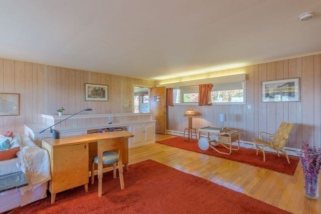 41 Arnold Rd, Pelham, MA 01002