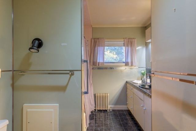 41 Arnold Rd, Pelham, MA 01002