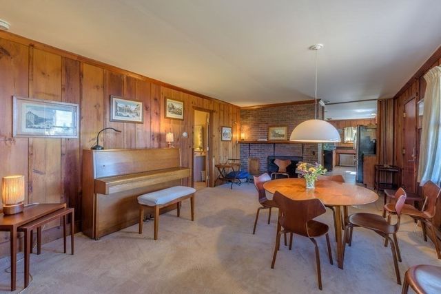 41 Arnold Rd, Pelham, MA 01002