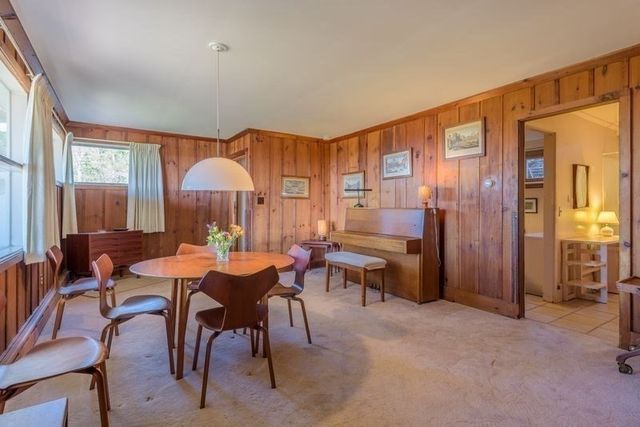 41 Arnold Rd, Pelham, MA 01002