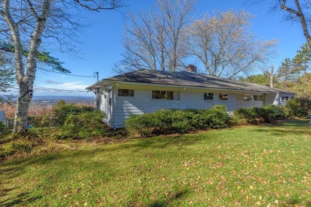 41 Arnold Rd, Pelham, MA 01002