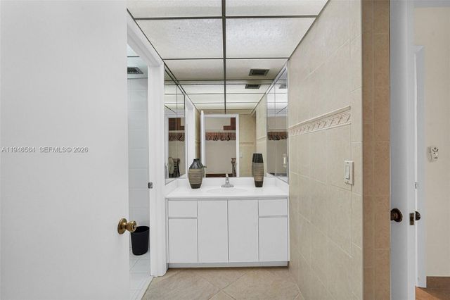 10825 SW 112th Ave 216, Miami, FL 33176